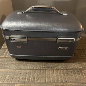 American Tourister ︱Blue Train Travel Makeup Case ︱1960'S with Tray